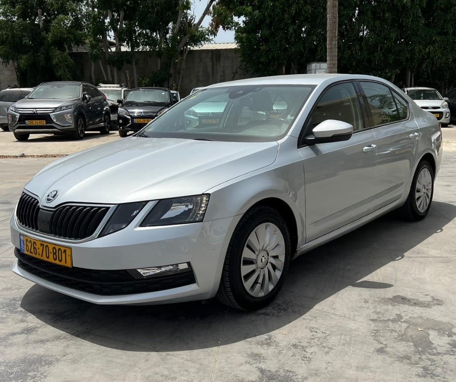 סקודה אוקטביה גימור AMBITION - Skoda
